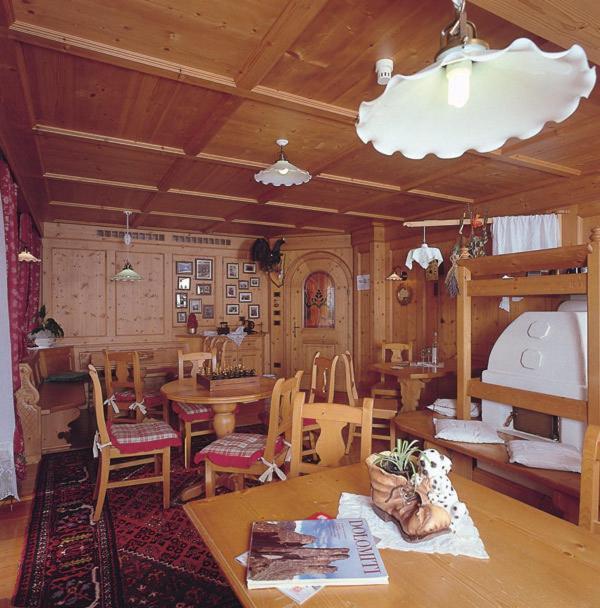 Hotel Garni Soreie Поцца-ди-Фасса Экстерьер фото