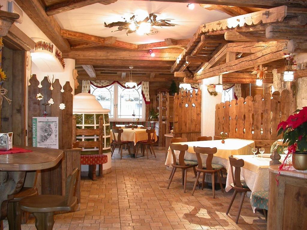 Hotel Garni Soreie Поцца-ди-Фасса Экстерьер фото