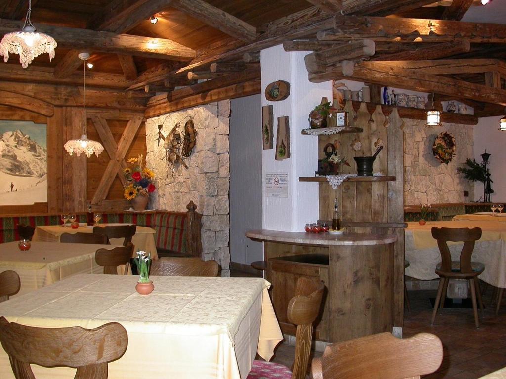 Hotel Garni Soreie Поцца-ди-Фасса Экстерьер фото